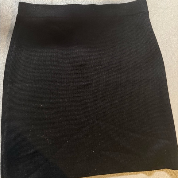 LOFT Dresses & Skirts - LOFT Black Pencil Skirt